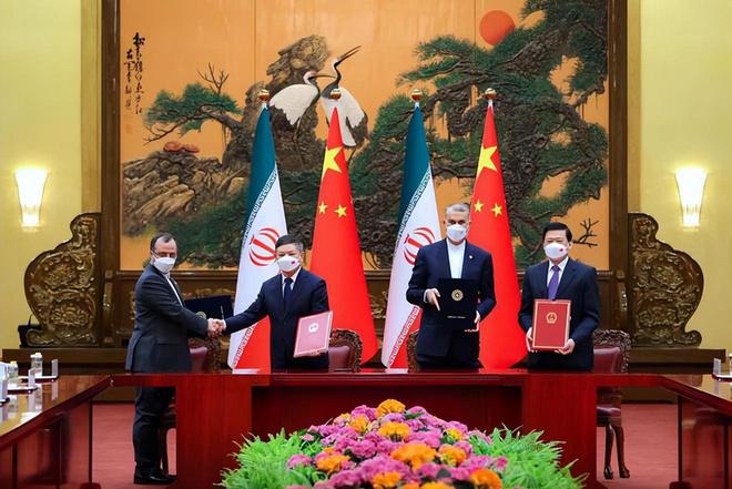 九游官网入口：伊朗防长访华当天收到最高指挥官死讯在中国军舰前沉思良久(图23)