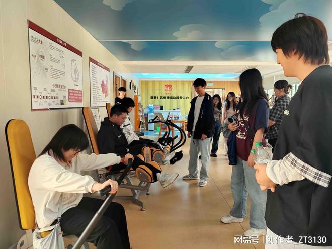 苏州城市学院《健康运动学》课程走进彩香一村社区卫生服务中心(图4)