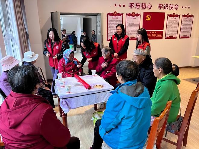 千万要叮嘱老人：老年人宁可出门下棋喝茶也不要在家做这几件事(图5)