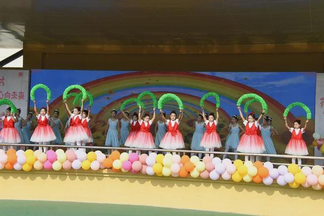 “花开新时代童心向未来” 潢川县实验中学2025年庆“六 · 一”文艺汇演(图3)